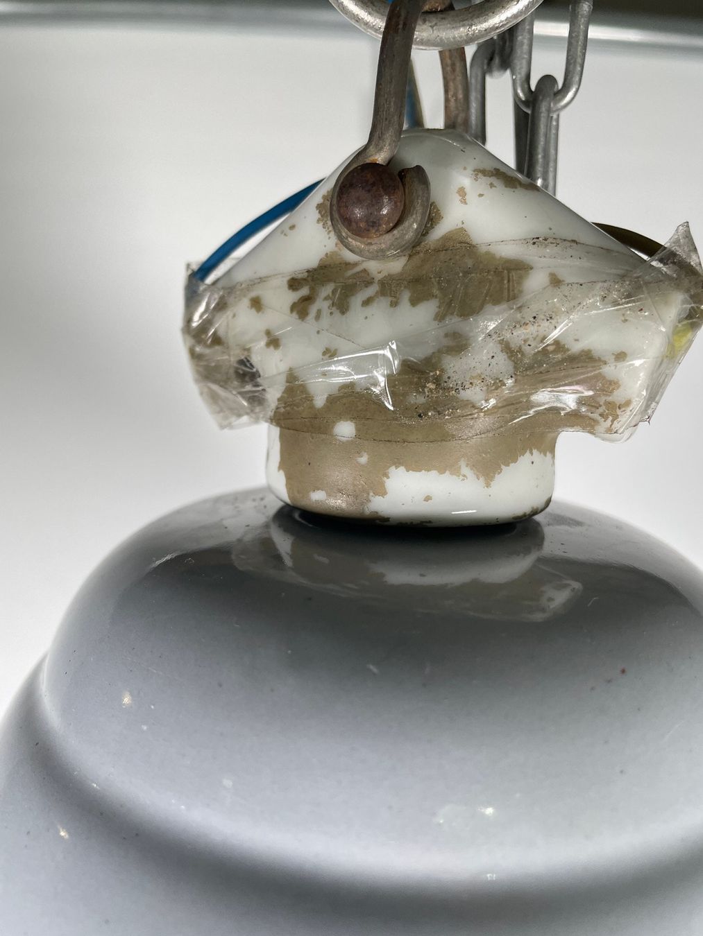 Lustres & lampes de plafonds: Industrielampe aus Email – D'occasion à Zürich par Hedwig-steig 7