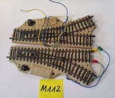 2 Märklin Elektromagnetische M-Weichen H0 links + rechts