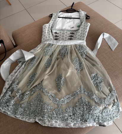 Dirndl (neu und ungetragen), Gr. 38, salbeigrün