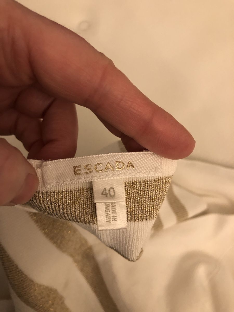 Escada Top: Escada top dos-nu marinière blanc et doré – Nuovo (secondo la descrizione) da Cointrin venduto da sacha1981 2