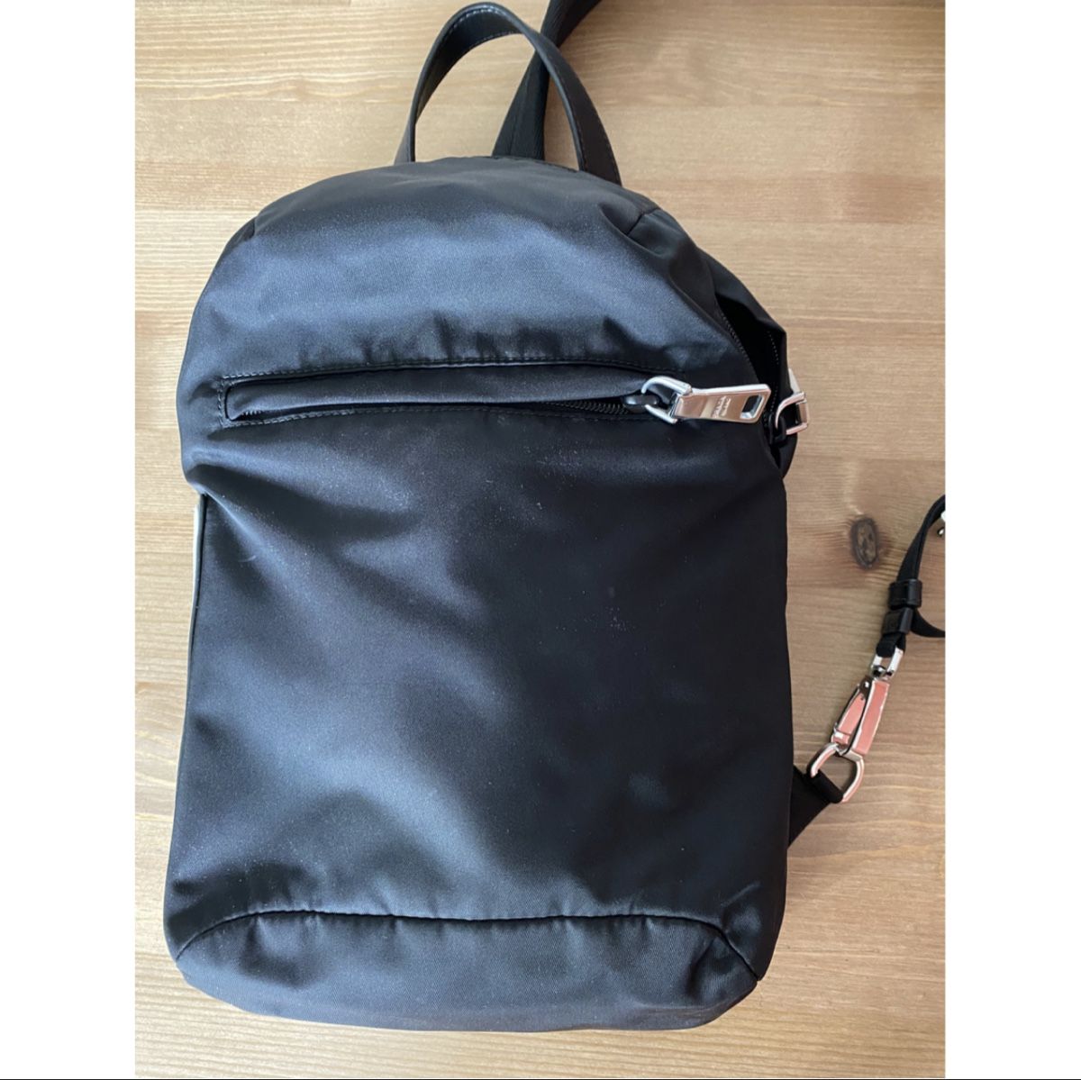 Prada Sacs à dos: Prada Nylon Backpack – D'occasion à Adliswil par Mariia_18 3