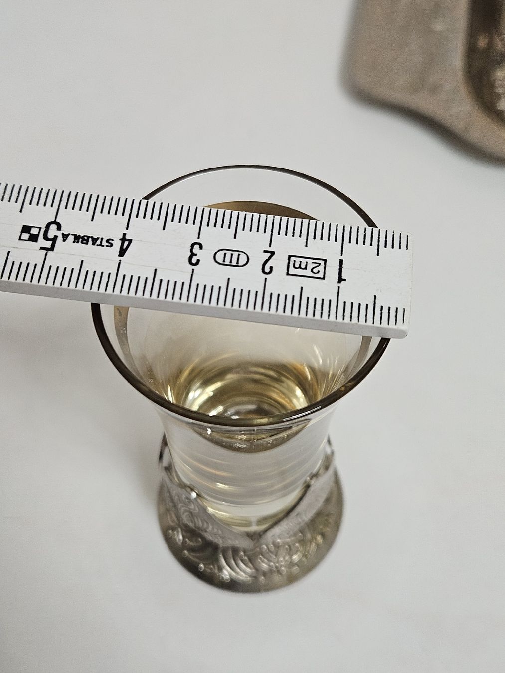 Bicchieri: Schnapsgläser Set 7-teilig mit Tablett silberfarbe – Usato da Schlieren venduto da Bestleo 9