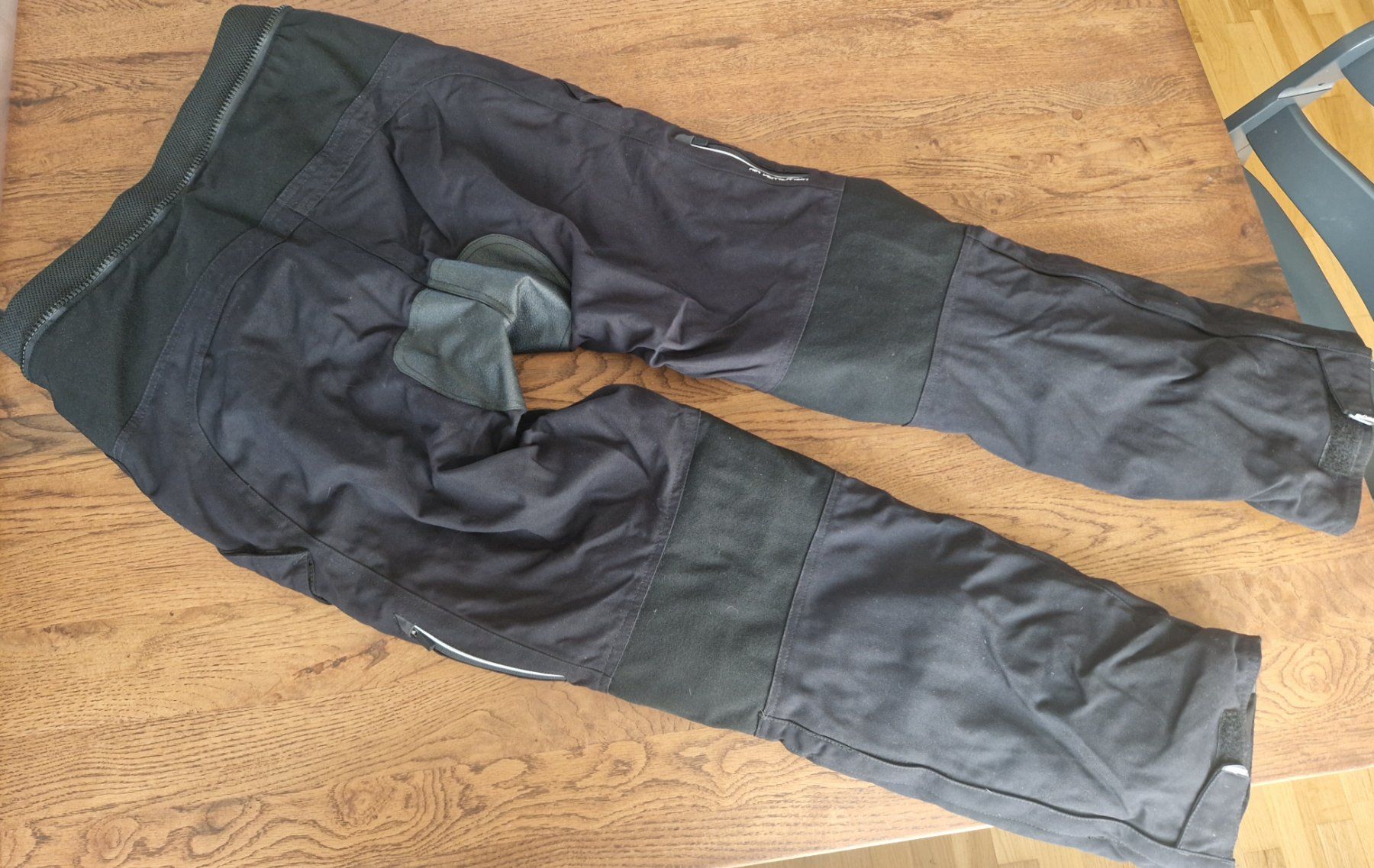 Pantaloni: Büse Motorradhose gr. 42 – Usato da Wittenbach venduto da Xorre 1