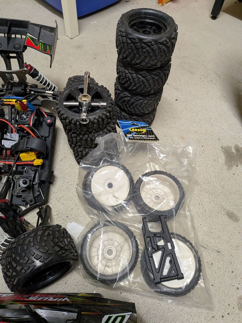 RC Modellbau: RC Auto Konvolut – Defekt aus Neftenbach von REX_85 5