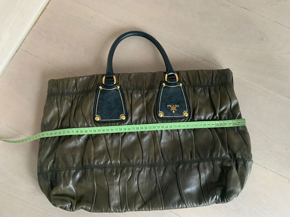 Prada Taschen für Damen: PRADA Tasche – Gebraucht aus Zürich von liviam1 3