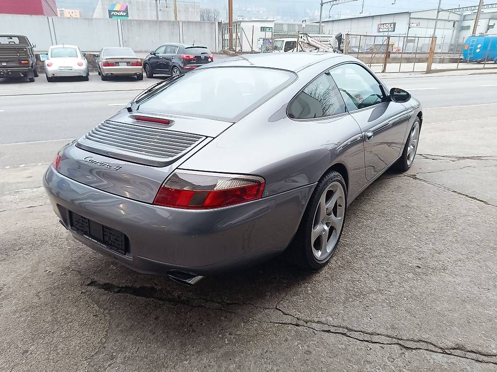 Automobili: Porsche 911 996 Carrera 4 – Usato da Taverne venduto da ClassicCarCornerSA 2
