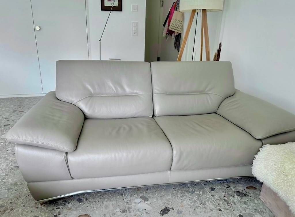 Sofas: Canapé cuir Pfister – Gebraucht aus Neuchâtel von Gwebadamar