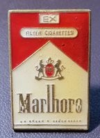 C763B - Pin Marlboro Zigaretten Schachtel