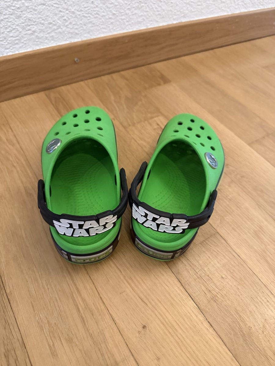 Crocs Chaussures garçon: Clogs Crocs Star Wars grün, gebraucht Grösse c11 – D'occasion à Kreuzlingen par ric_kk9w 1