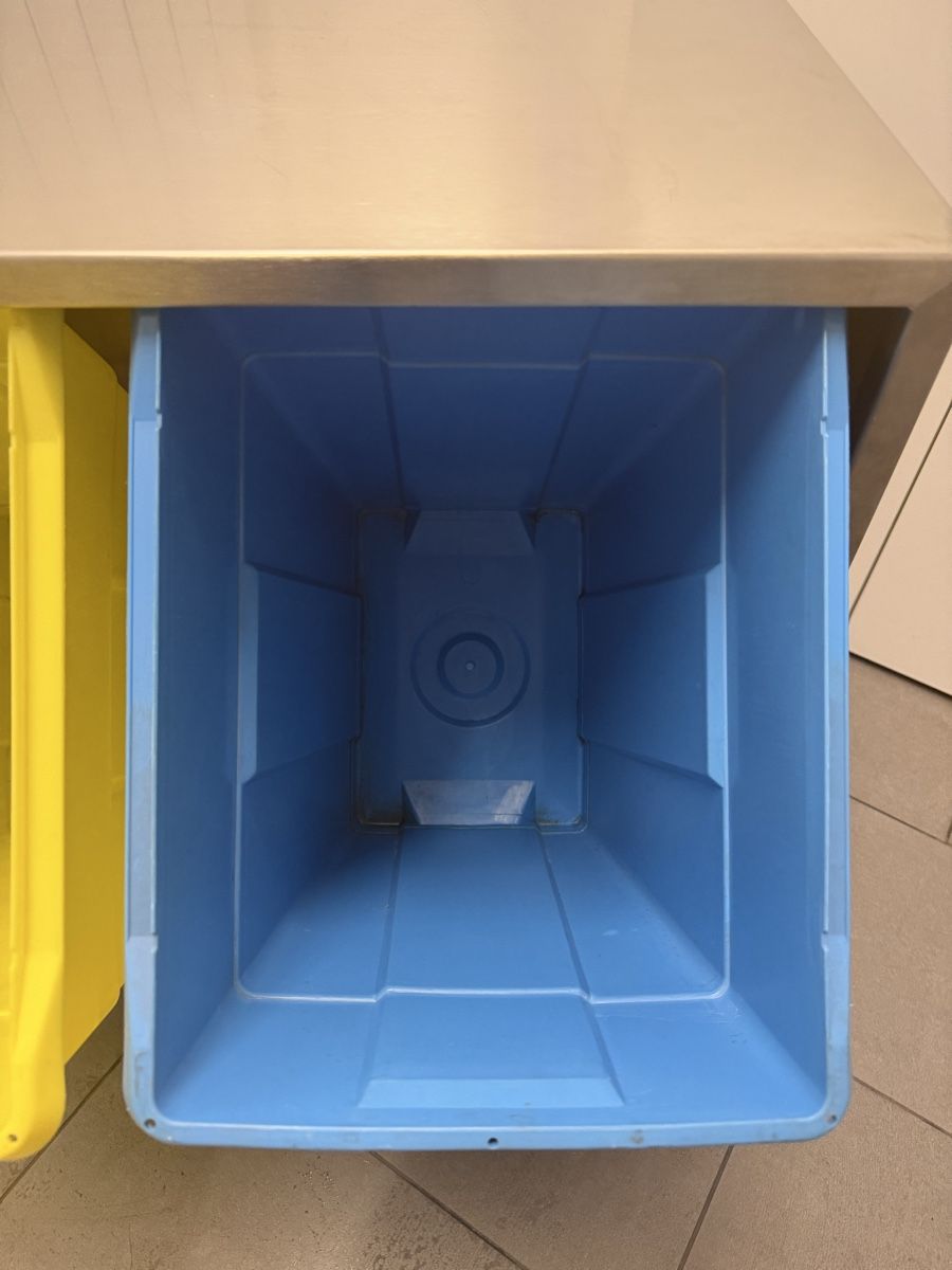 Cestini per rifiuti: MAKK Edelstahl Recyclingstation / Abfallsystem mit 2 Behälte – Usato da Bülach venduto da FrauLore 3