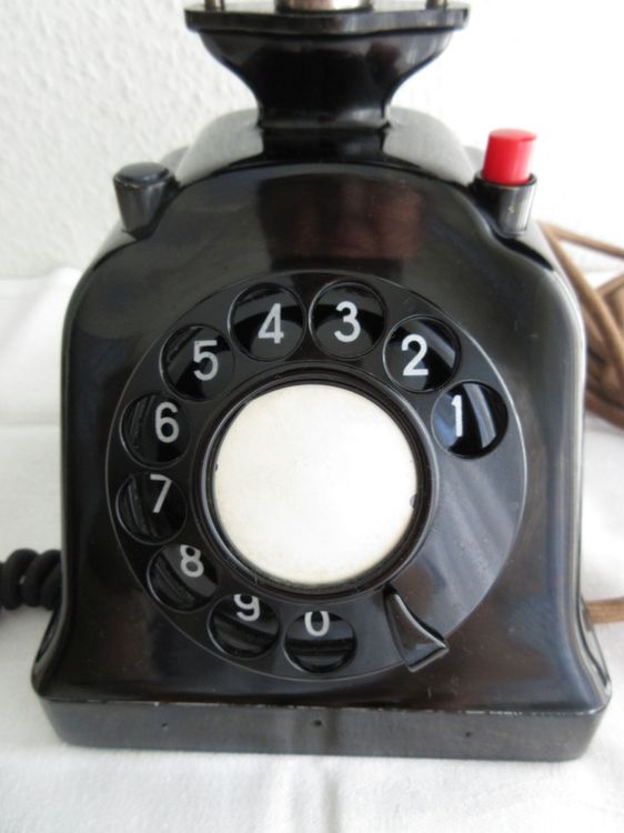 Altes Tischtelefon, sehr dekorativ! 2