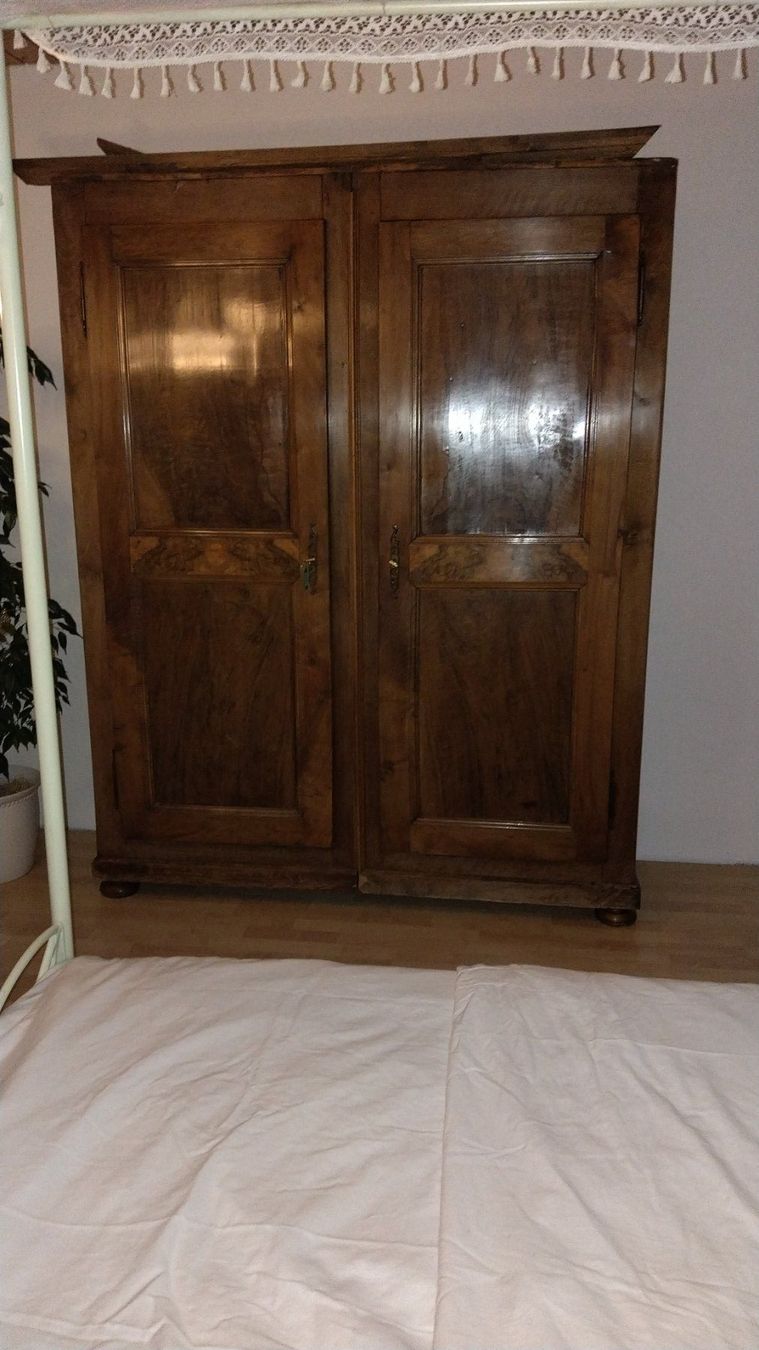 Armadi: Armoire Ancienne – Usato da Travers venduto da genevivejordan