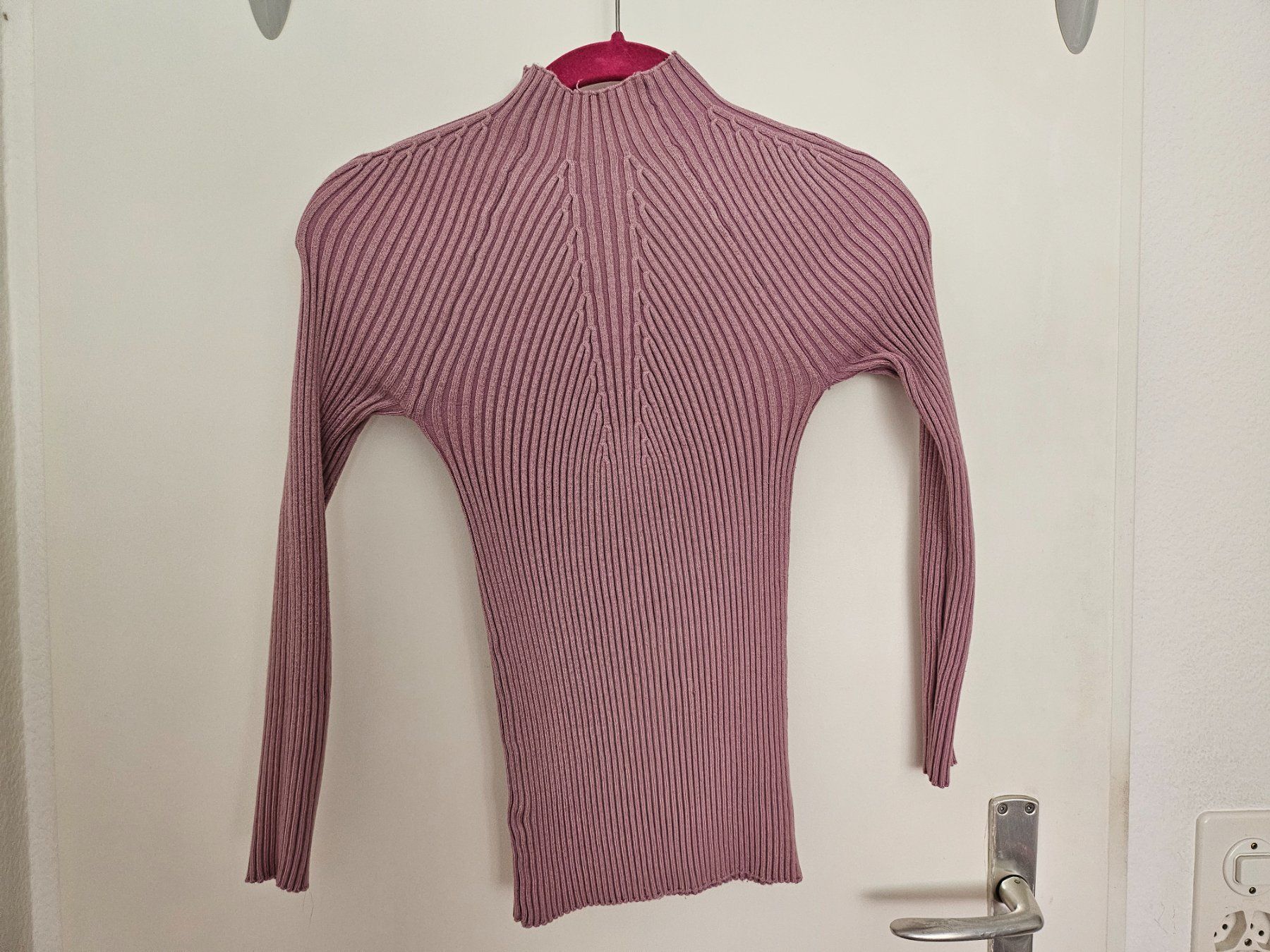 Pullover & Sweatshirts: Rolli/Stehkragenpullover in Altrosa, Grösse XS/S – Gebraucht aus Zürich von natalos