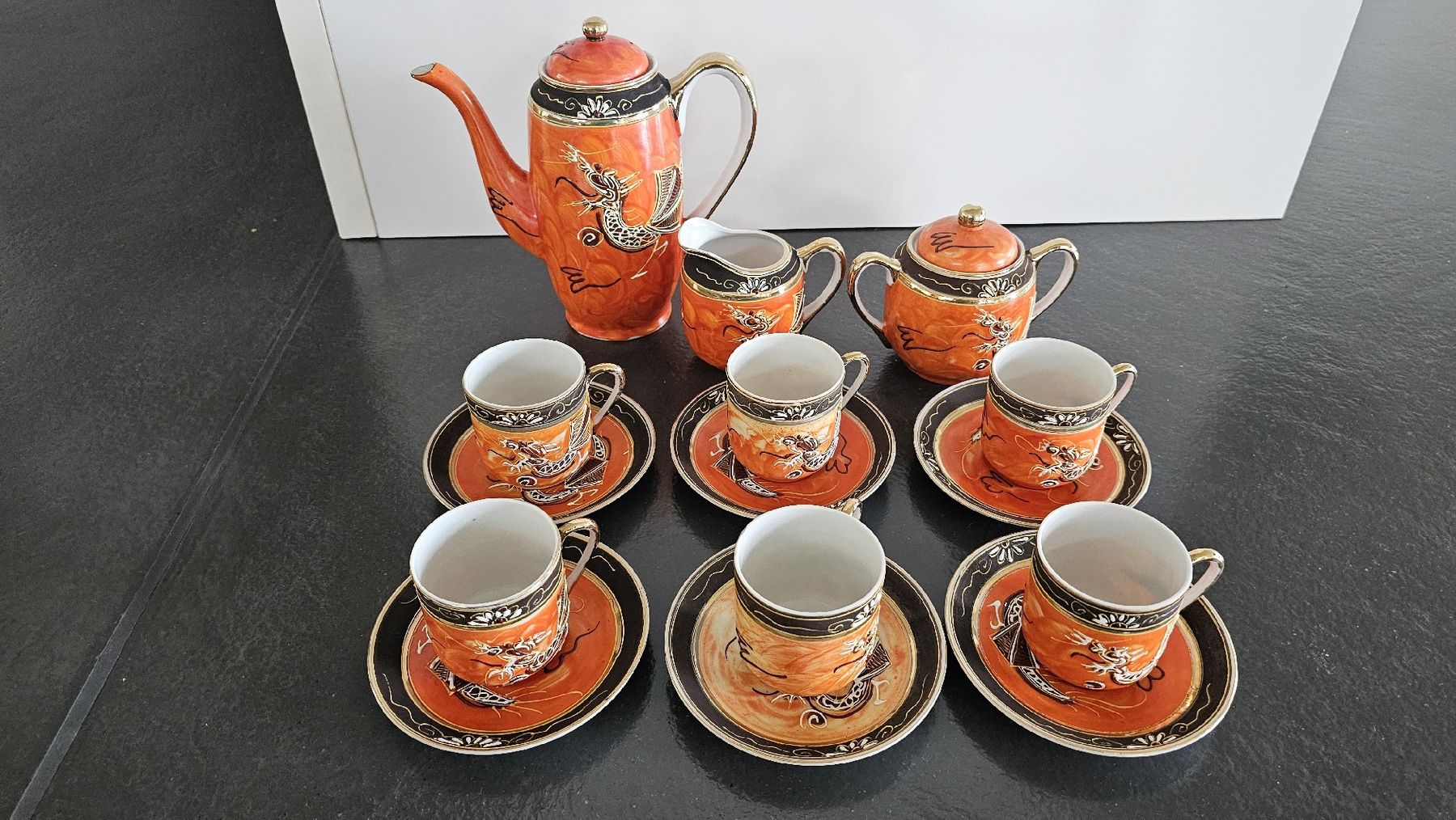 Set di piatti: Vintage Kaffee Set Orange Moriage Dragon Ware, Oriental, – Usato da Richterswil venduto da furlan