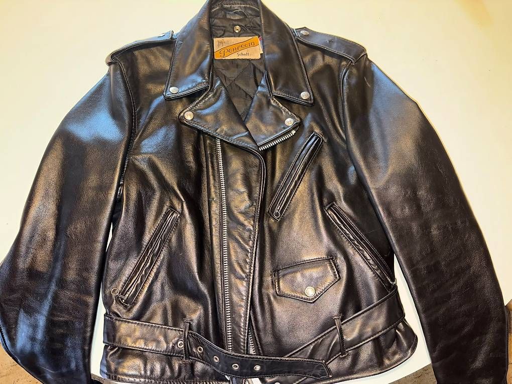 Vestes: 13 Perfecto Schott NYC  – D'occasion à Biel/Bienne par loudmuffles 4