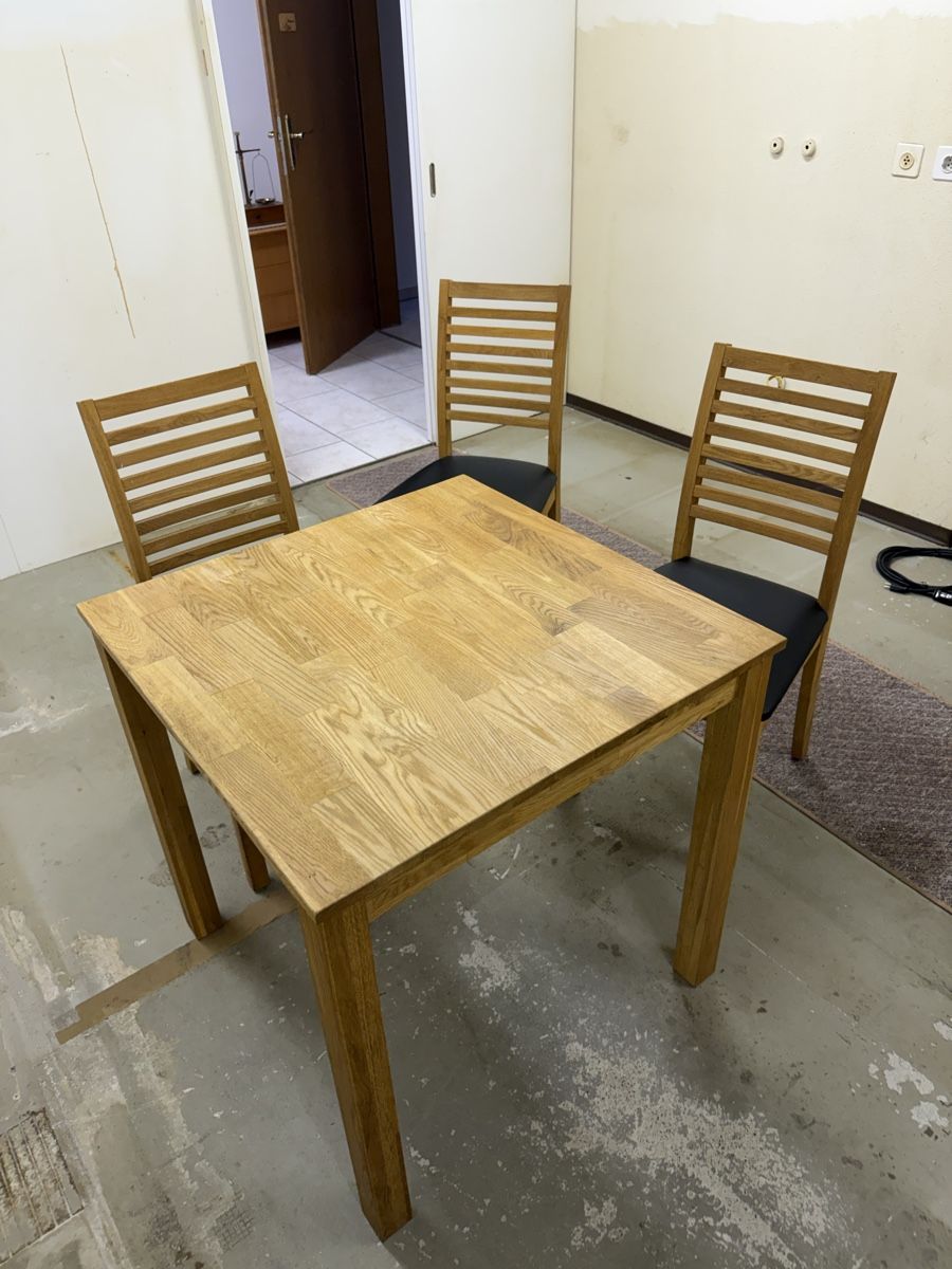 Set de table et chaises: Tisch mit 3 Stühlen ab 1.- CHF – D'occasion à Flawil par Scro_ 2