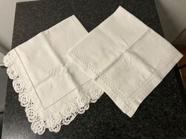 2 Kissenbezüge, Halbleinen mit Spitzen