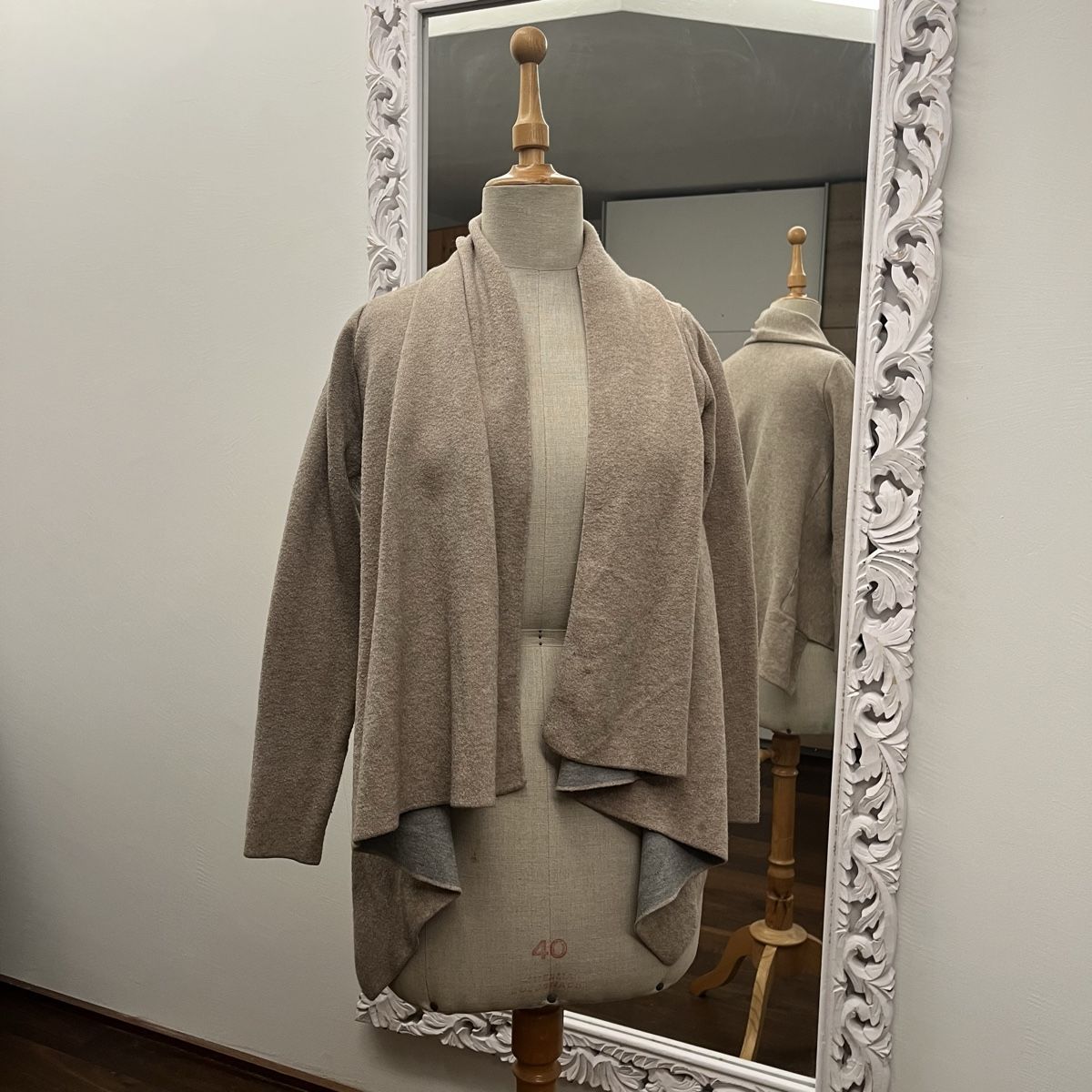 Maglioni & Felpe: Strickjacke in Braun , Grösse S – Usato da Cunter venduto da tiramisuuu_