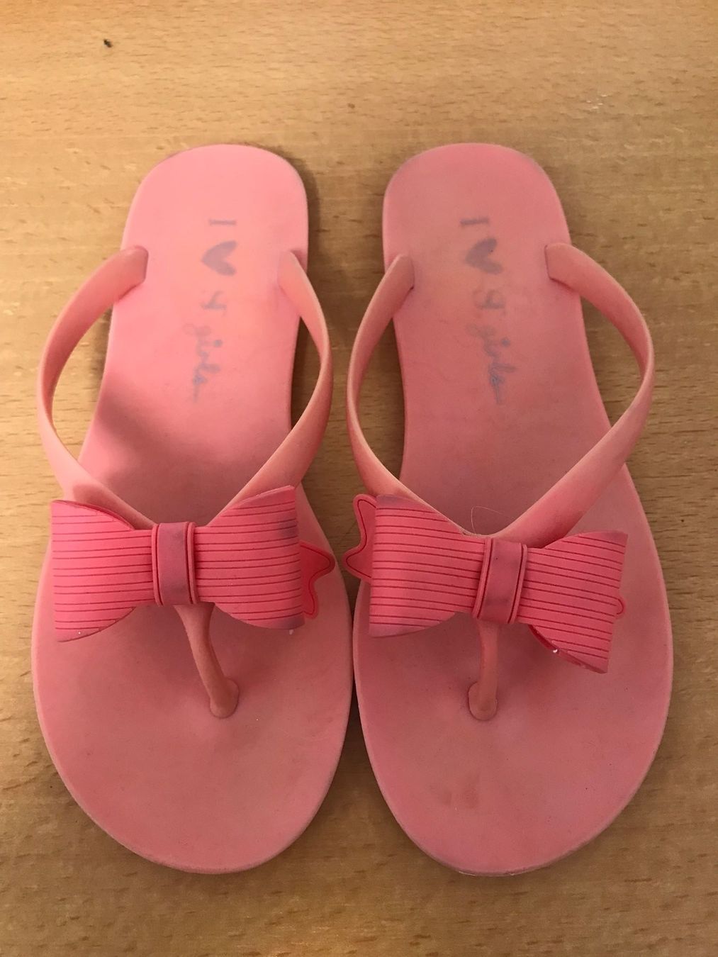 Scarpe per ragazze: Badelatschen rosa / Schuhe – Usato da Hermetschwil-Staffeln venduto da han_75vv