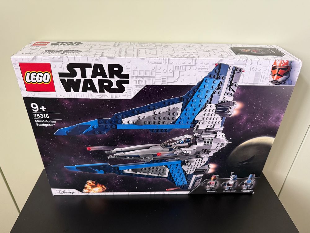 Lego Star Wars 75316 Mandalorian Starfighter 1