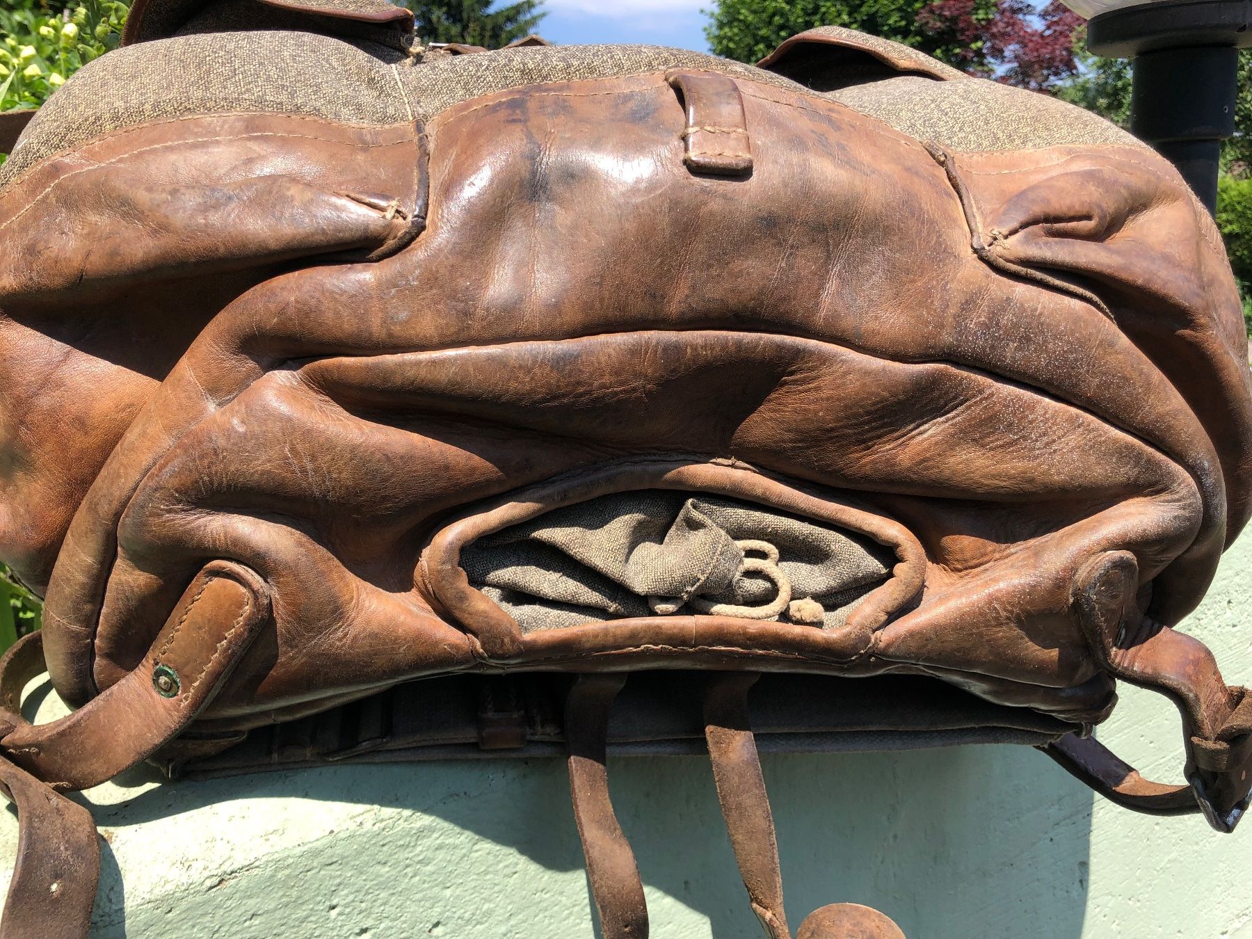 Schweizer Armee Zaini: Schweizer Militär Gebirgsrucksack – Usato da Magden venduto da Hornet2 2