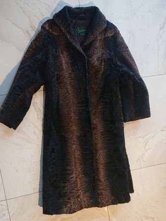 Eleganter Pelzmantel - Bettina Pelze Solothurn