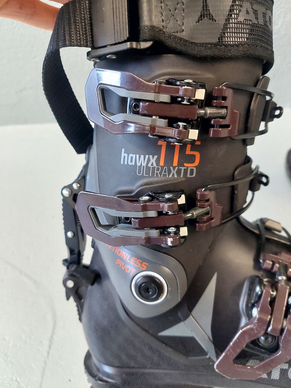 Atomic Sci: Atomic hawx ultra xtd 23.5 – Usato da Vauffelin venduto da Cbelet25 2