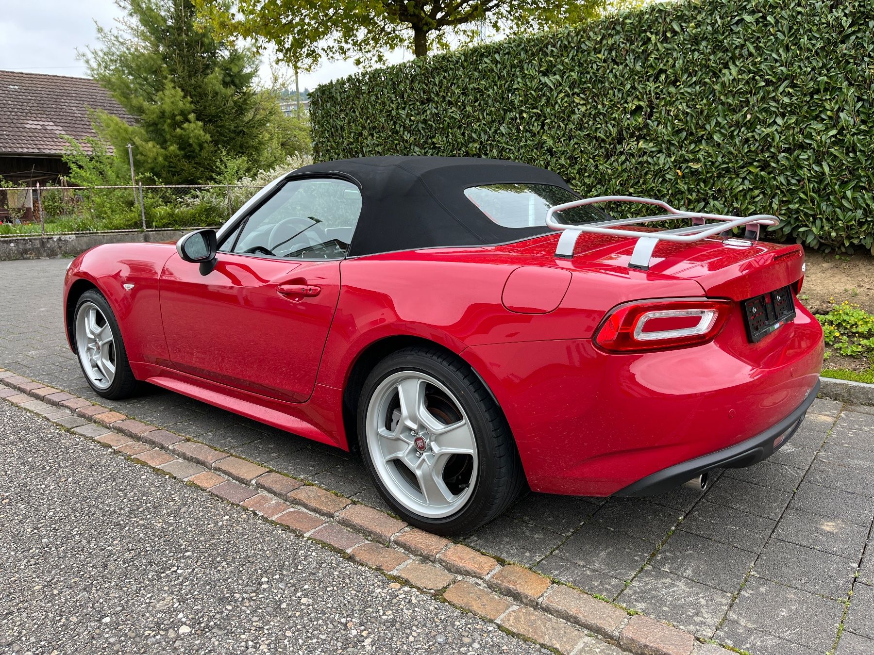 Fiat Autos: Fiat 124 Spider Limited Edition – Gebraucht aus Seengen von Ducevo 3