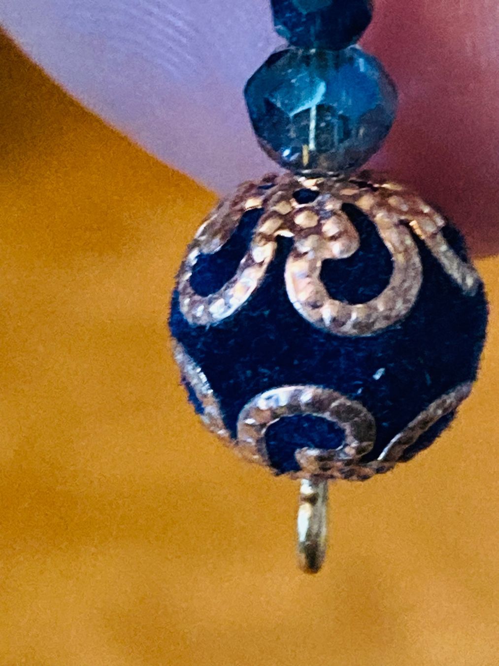 Orecchini pendenti & Orecchini a lobo: Longues boucles boule velours bleu et or – Usato da Genève venduto da ct_fqr8 1