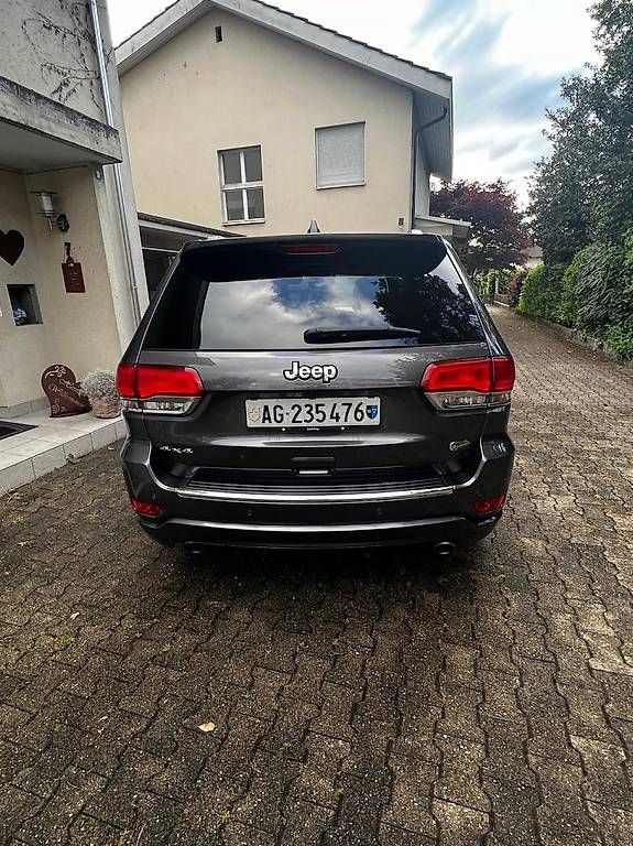 Jeep Autos: Jeep Grand Cherokee 3.0 CRD Overland – Gebraucht aus Suhr von BonsaiGutzi 1