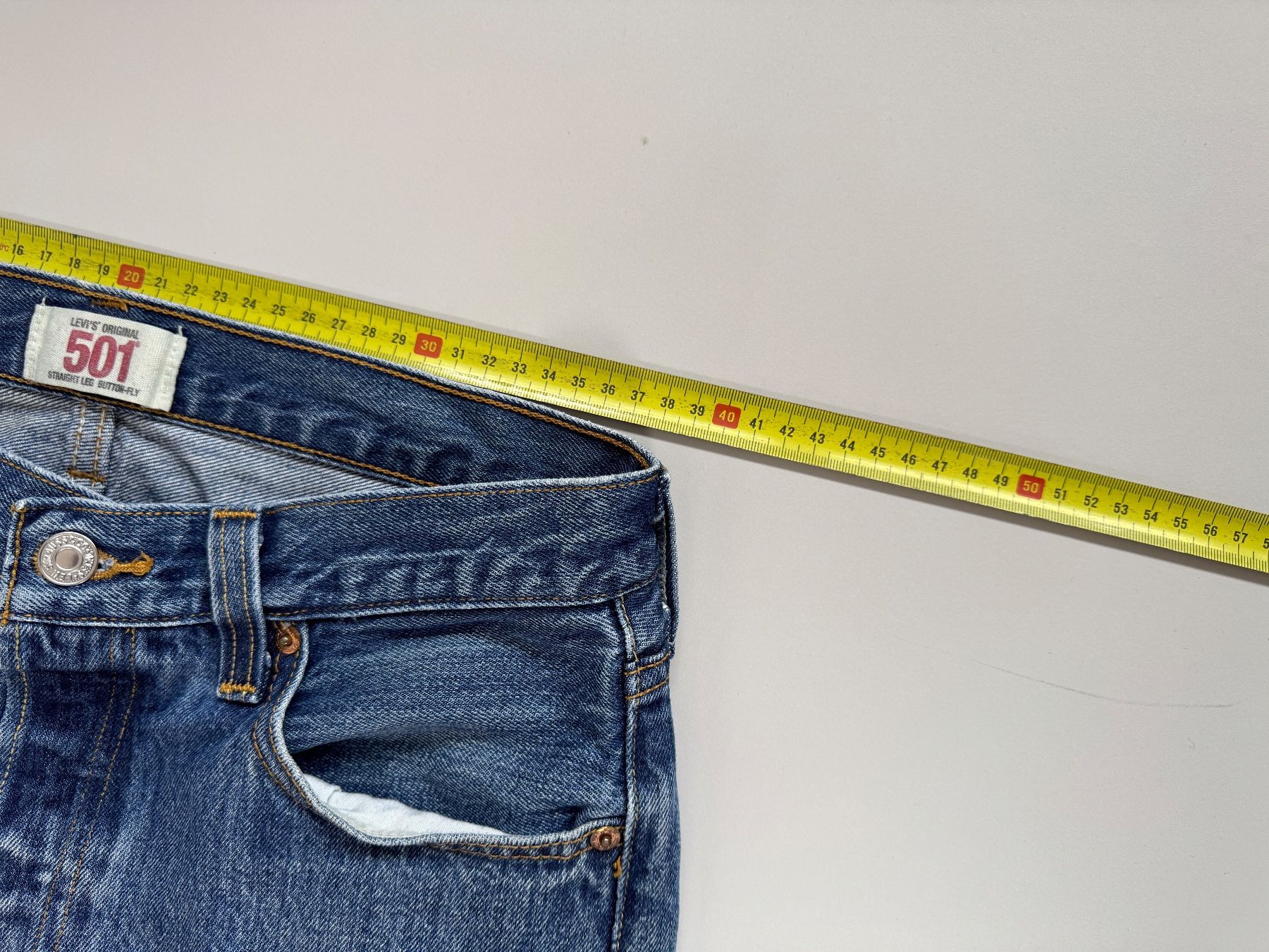 Levi's Jeans: Levis 501 denim W30 L30 with history – Usato da Neuchâtel venduto da _Easy_to_Find_ 3