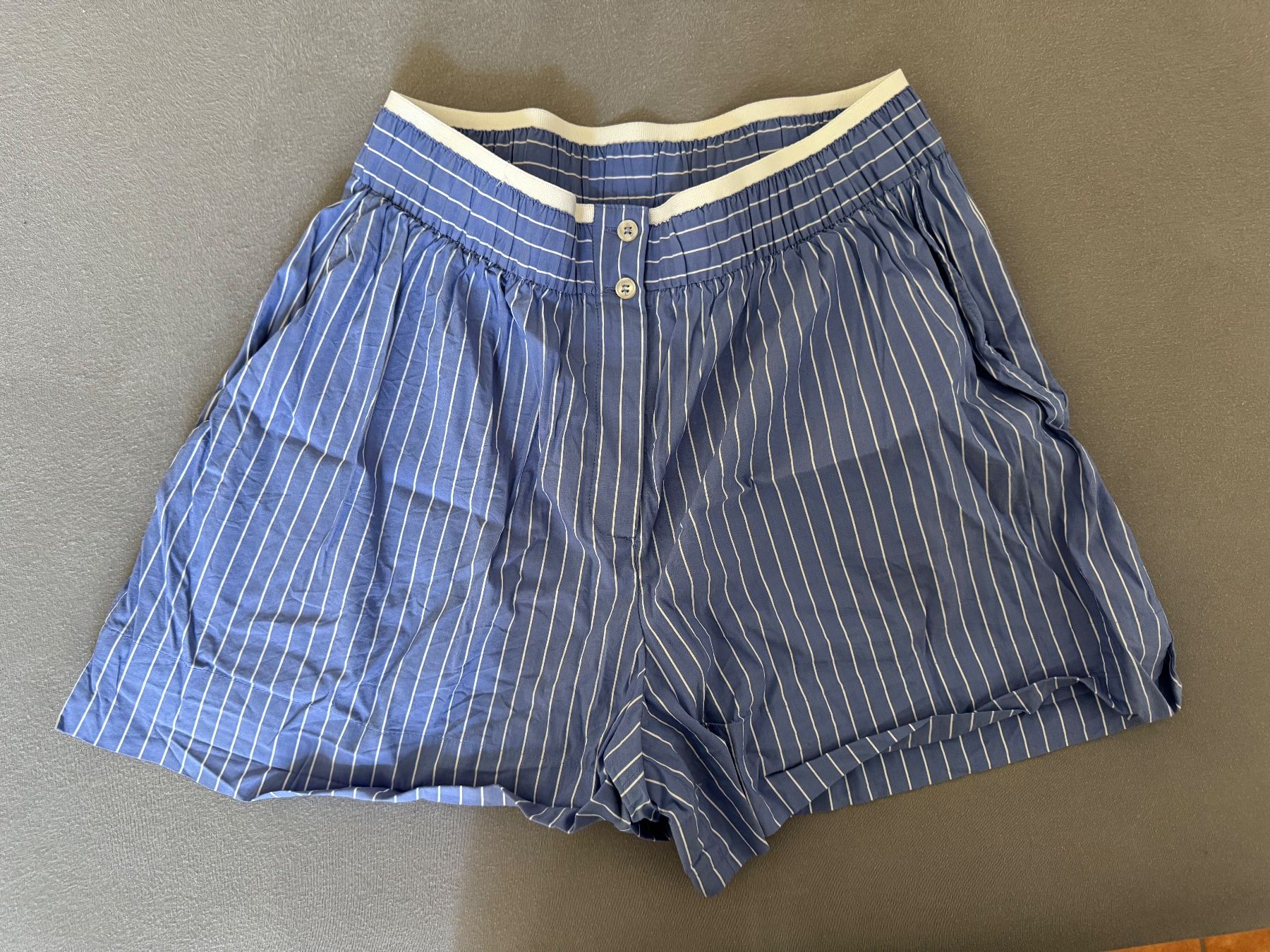 Zara Pantaloni: Shorts zara S – Usato da Lumino venduto da mar_9pn2
