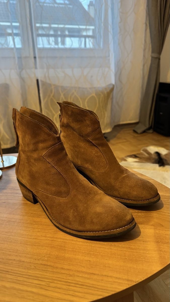 Scarpe da donna: Wildlederboots, Grösse 38 – Nuovo (secondo la descrizione) da Basel venduto da suk_v5lx