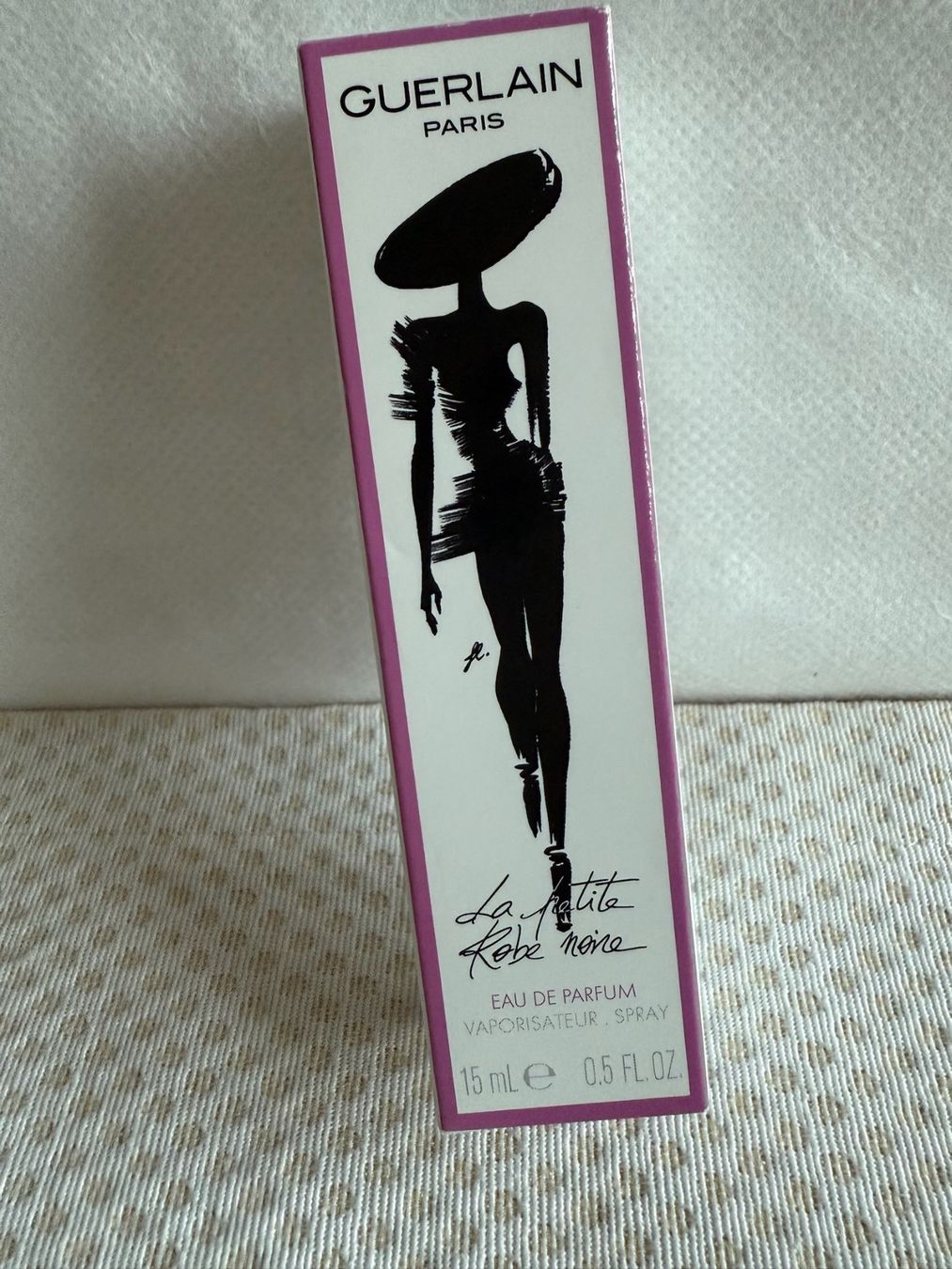Guerlain Profumi & Eau de Toilette: Guerlain - La Petite Robe Noire - NEUF – Nuovo e nell'imballaggio originale da Sion venduto da accroshoes