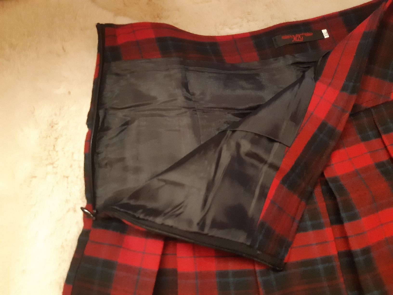 Jupes: Schottenstyle Rock rot – D'occasion à Toffen par Gwunderegge77 3