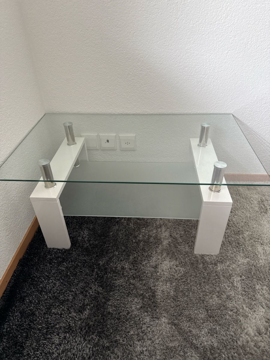 Tables: Couchtisch – D'occasion à Ermenswil par jessica288