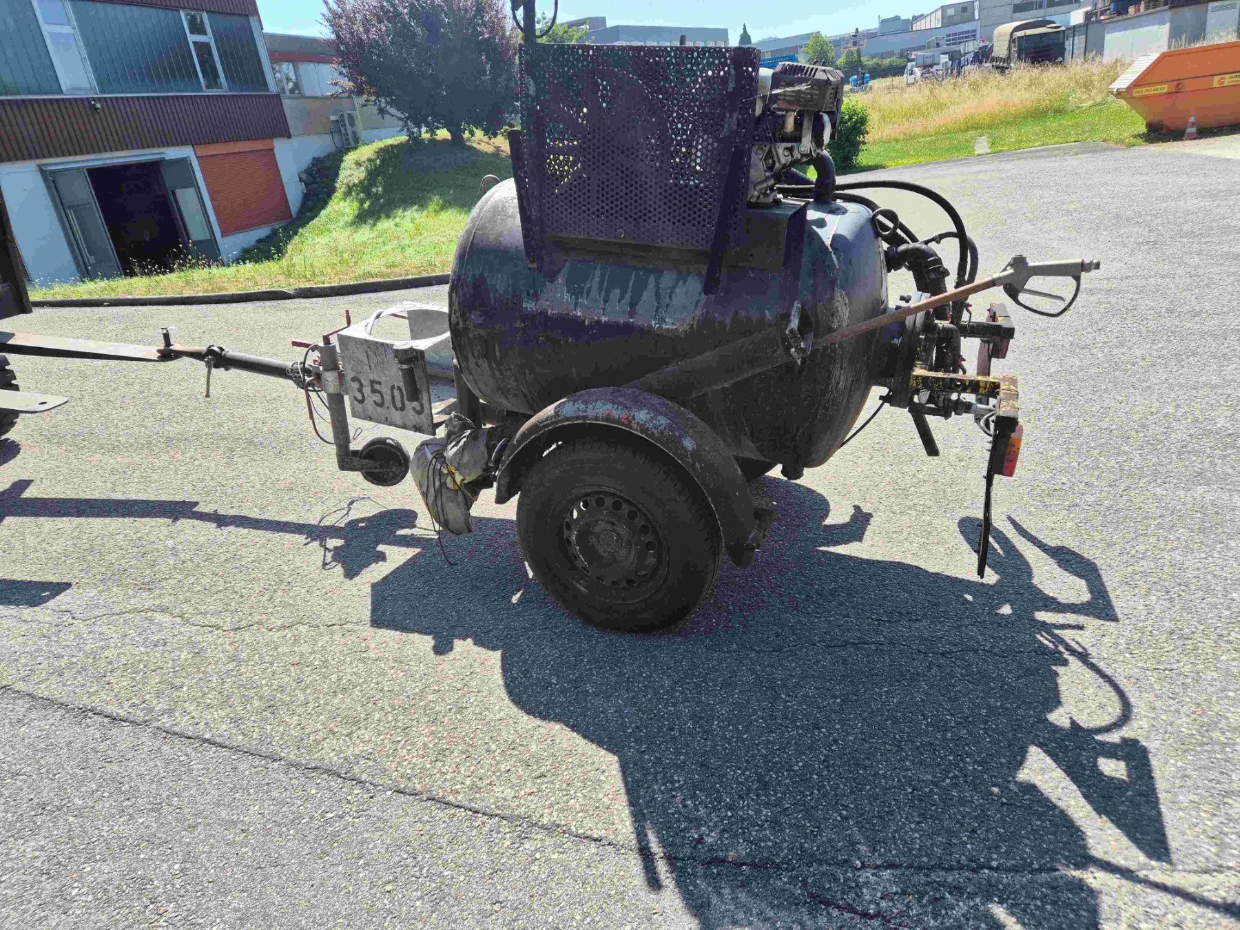 Alle Maschinen: Bitumen Lackbitumenspritzwagen Brechbühl – Gebraucht aus Wiliberg von Sullb 2