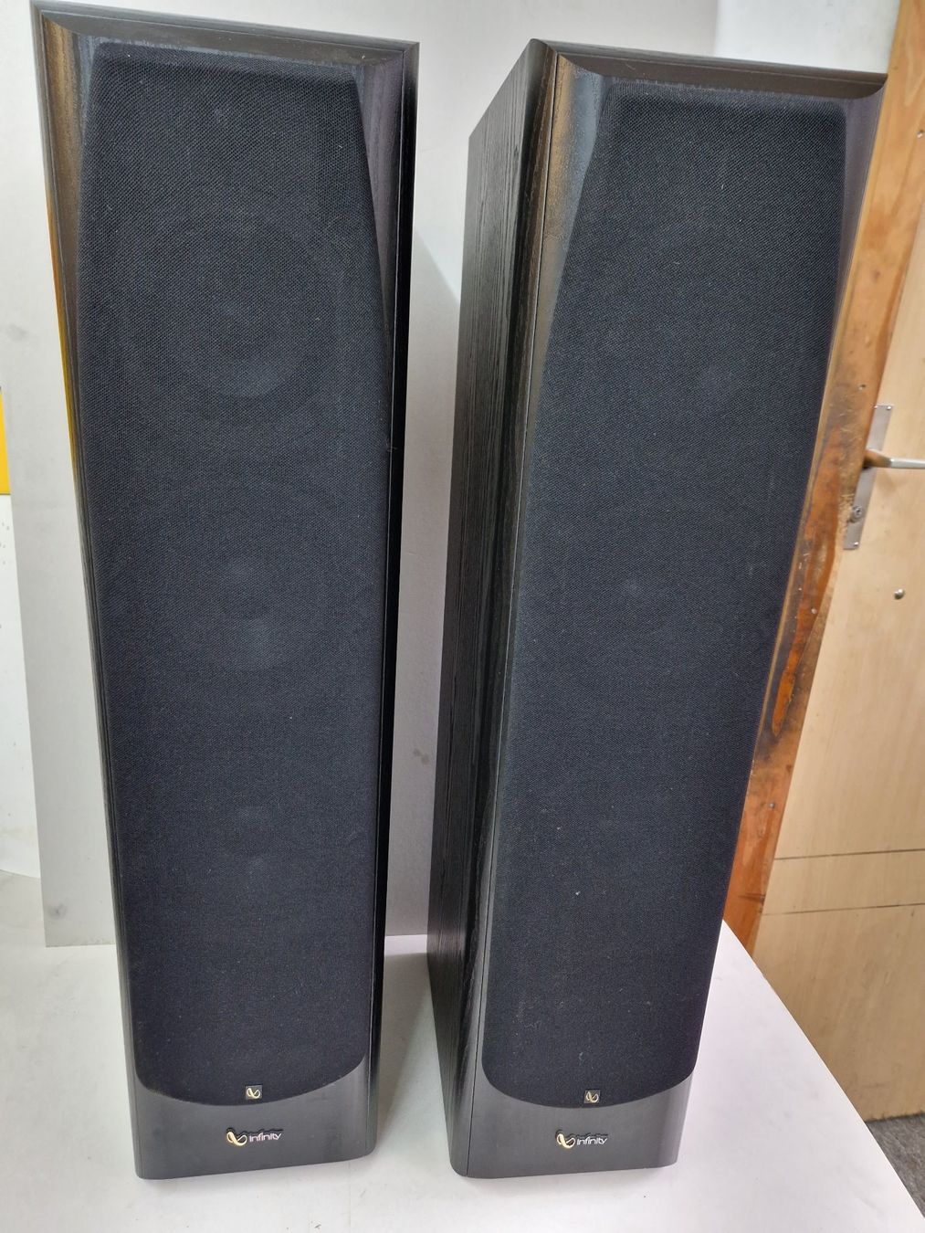 Infinity Haut-parleurs: lautsprecher Infinity Alpha 40 – D'occasion à Uetendorf par MrCapone
