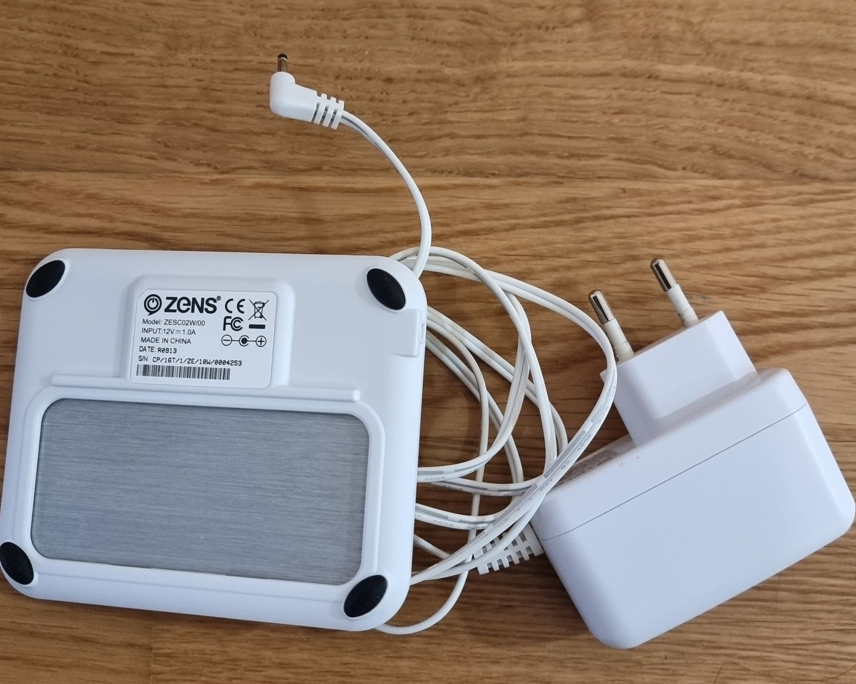 Caricabatterie: Zens Caricatore Wireless ZESC02W00 – Usato da Altdorf UR venduto da Adeleiro 1
