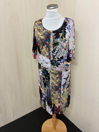 Farbenfrohes Kleid von Va Bene Grösse 42