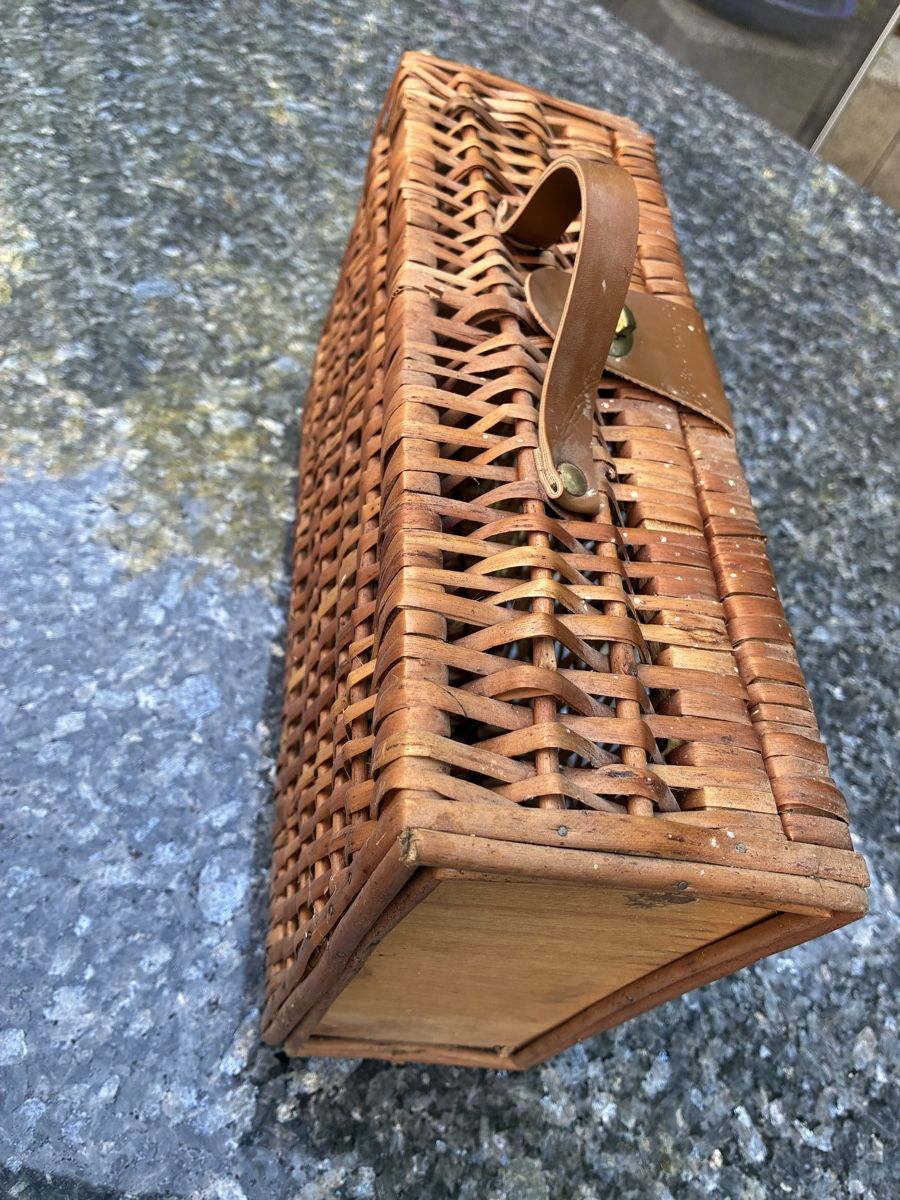 Altro in Antiquarato & Arte: Korb Rattan Holz mit Ledergriff und Verschluss – Usato da Bolligen venduto da Vroni23 8
