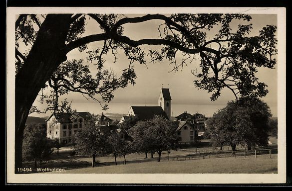 Cartes postales: Wolfhalden, Ansicht mit Kirche und Bäum – D'occasion à Berlin par bartko-reher