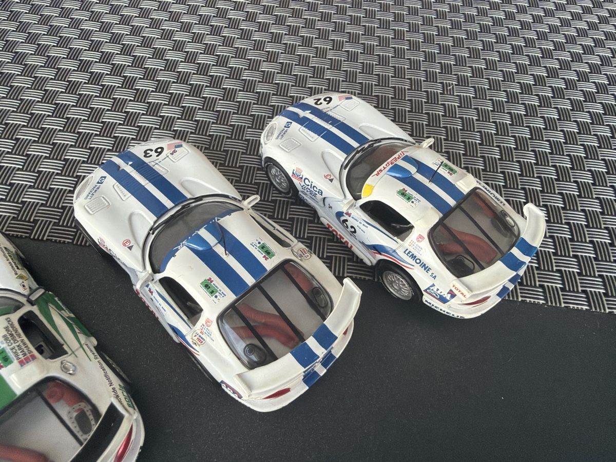 Modellini d'auto: Dodge Viper GTR Le Mans - 1/43 - Universal Hobbies – Usato da Wolfwil venduto da Rolex1 5