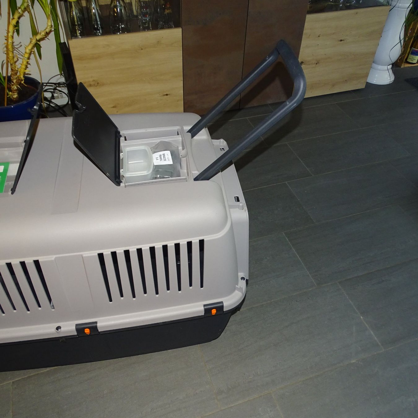Sonstige Dekorationen & Accessoires: Grosse Hundebox – Neu (gemäss Beschreibung) aus Büetigen von Djtomekk1 3