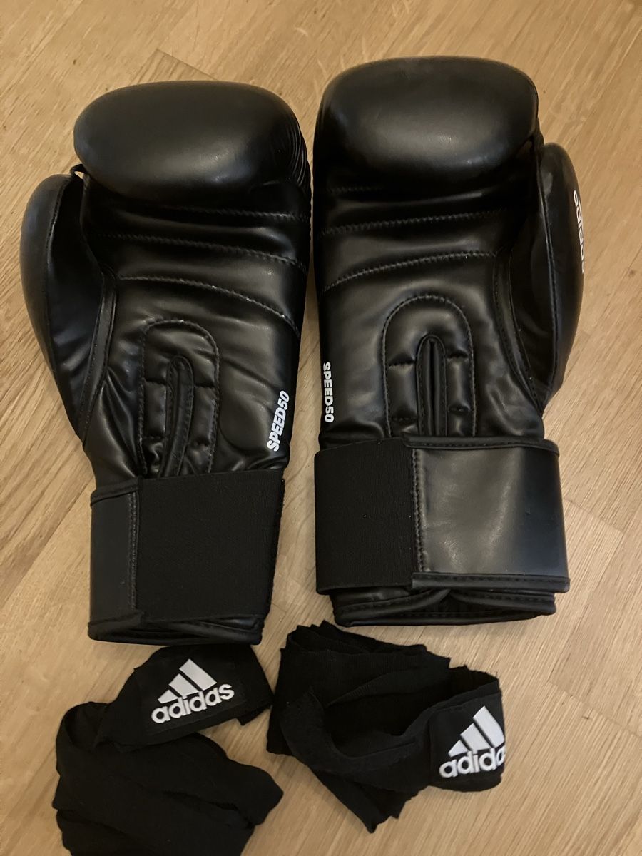 Sacchi da boxe: Adidas Boxsack Set mit Handschuhen – Nuovo (secondo la descrizione) da Uster venduto da mat_x7g6 3