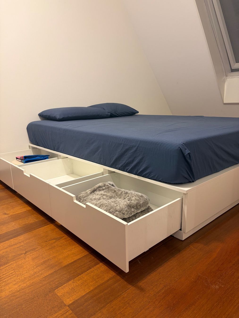Ikea Letti: Lit double Ikea avec rangements – Usato da Genève venduto da tha_khs9 4