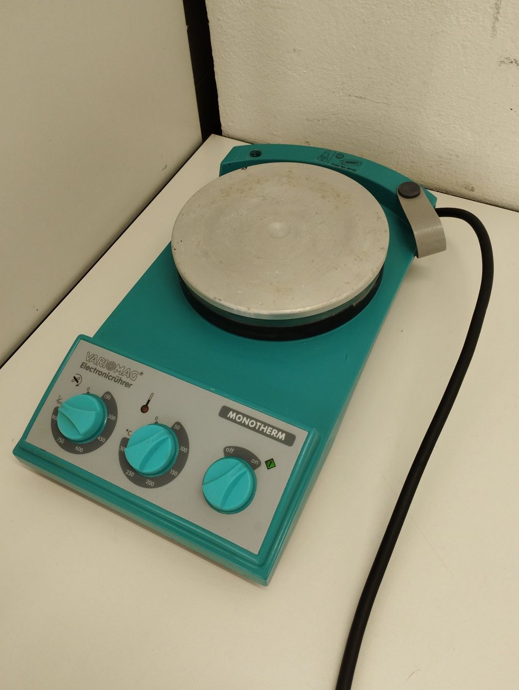 Accessori da laboratorio: Variomag Monotherm Magnetrührer – Usato da Niederdorf venduto da LeptonAG_Labor