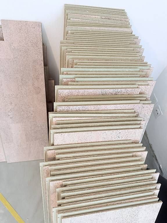 Plateaux: 60 Korkplatten – D'occasion à Wangs par sim_w9py 2