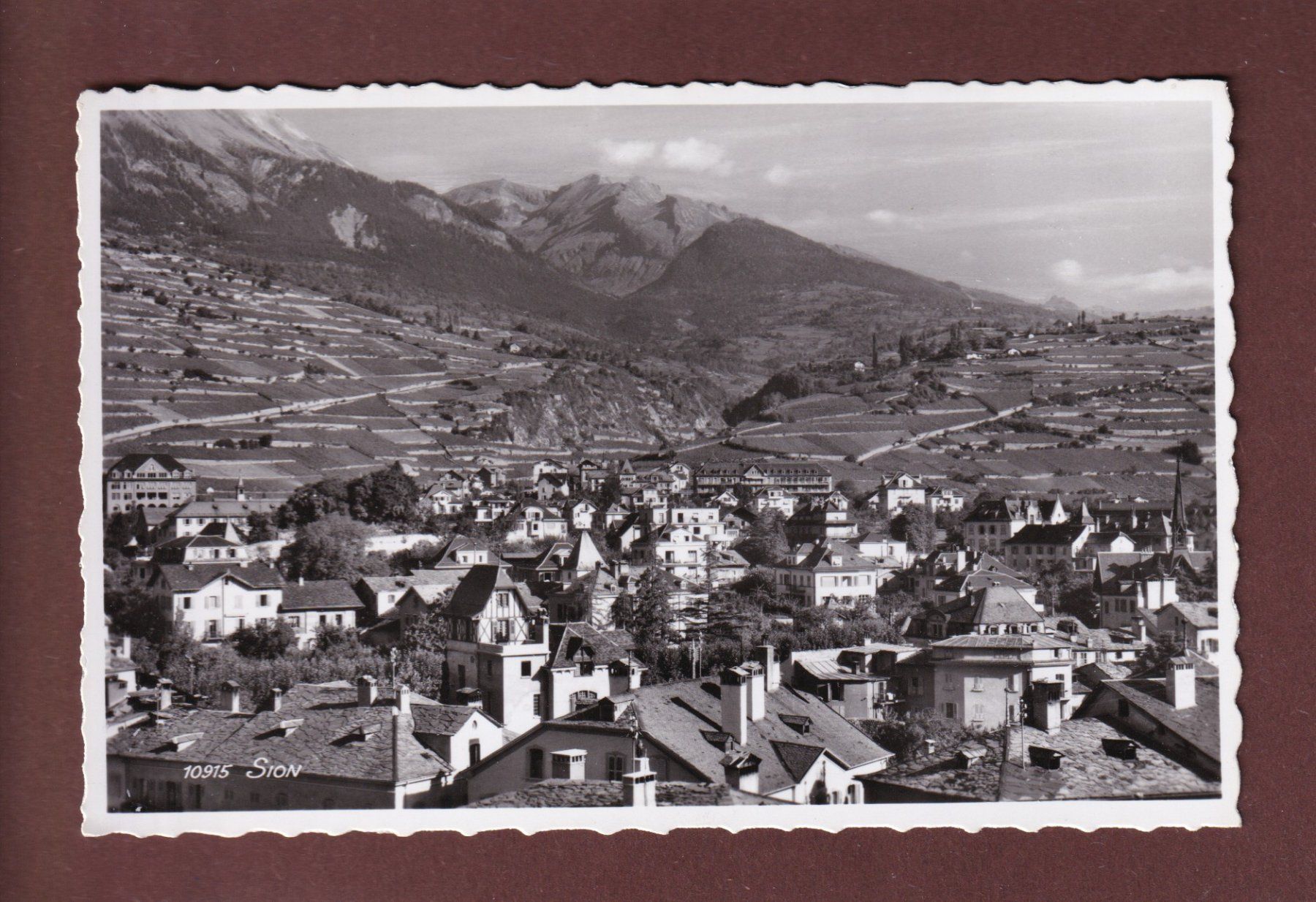 Cartoline postali: SION - Vue partielle – Usato da Pully venduto da nicecards