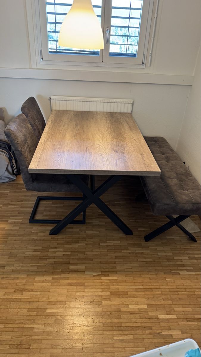 Tischset: Dining Table and Bench Set, Oak Effect, Metal Legs – Gebraucht aus Schlieren von and_z8fb 3